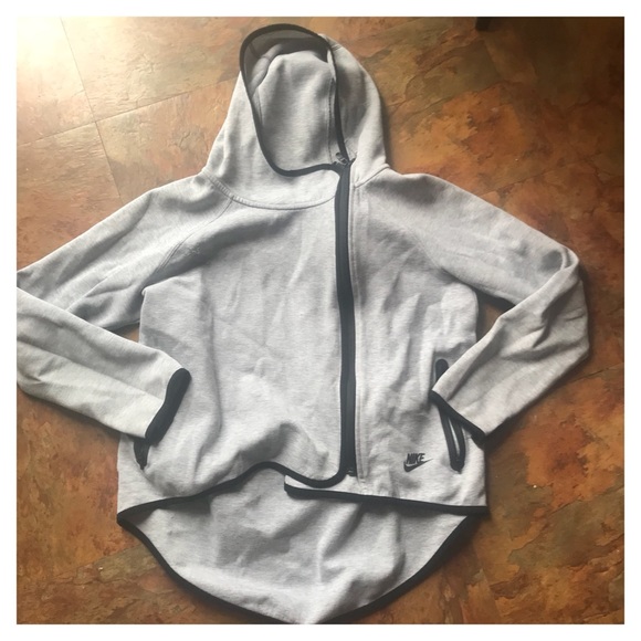 Nike Sweaters - NIKE Dri Women’s Hooded Sweater